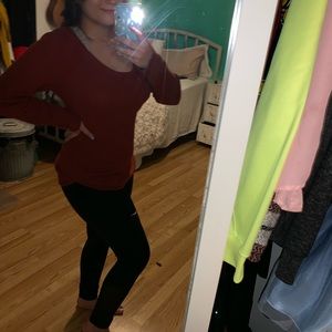 A redish orange sweater ❤️